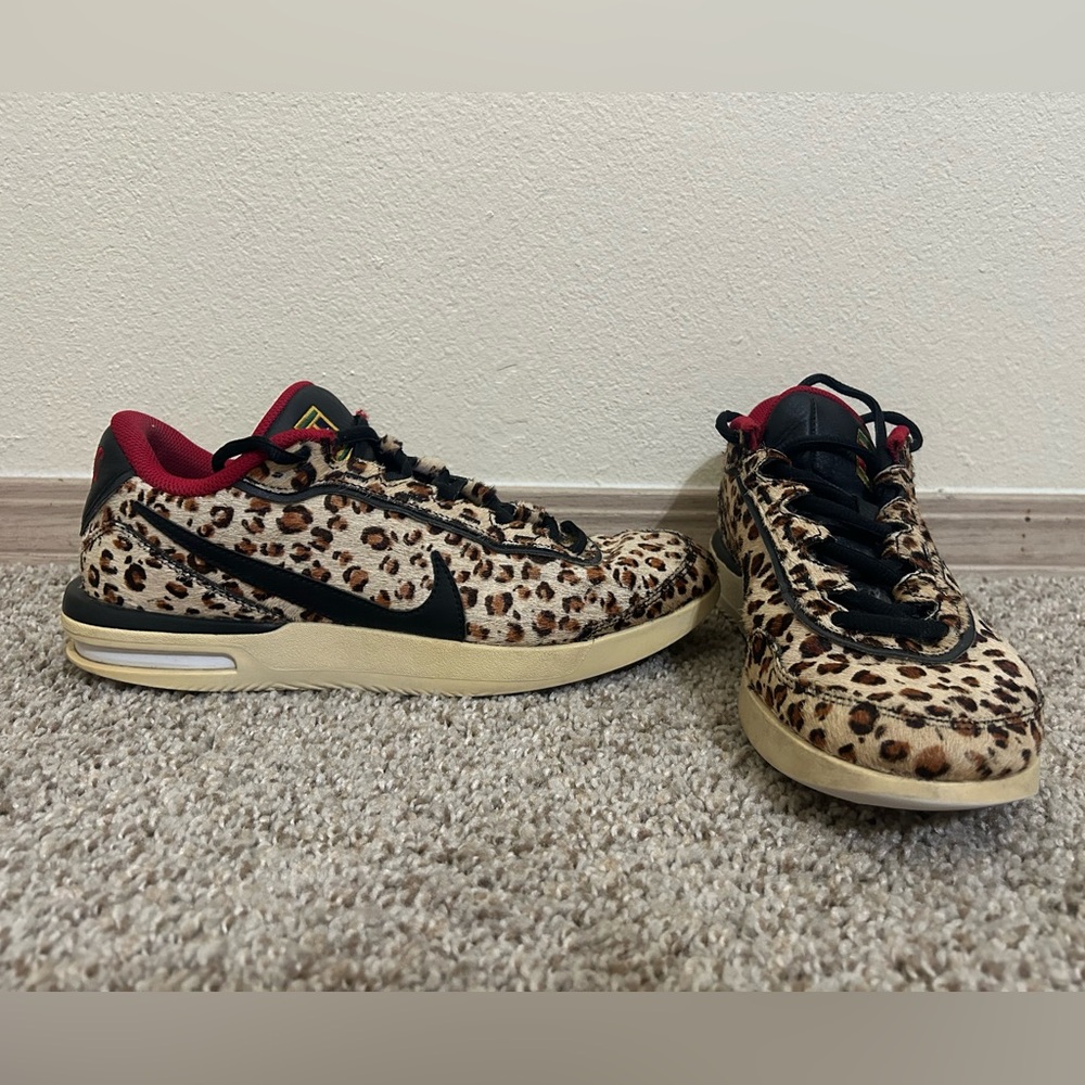 Nike Court Air Vapor Wing Leopard Womens Size 9.5 Black Red Animal Print Low Top